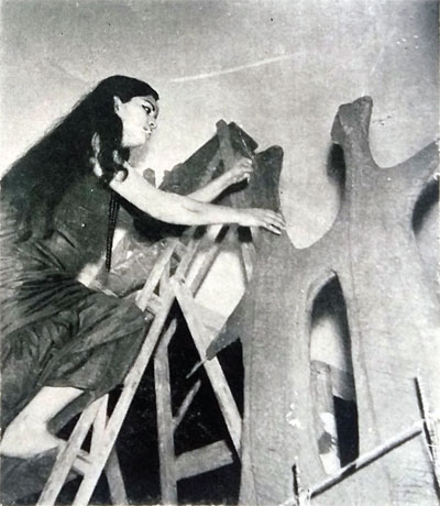 Novera-in-her-studio-in-Dac