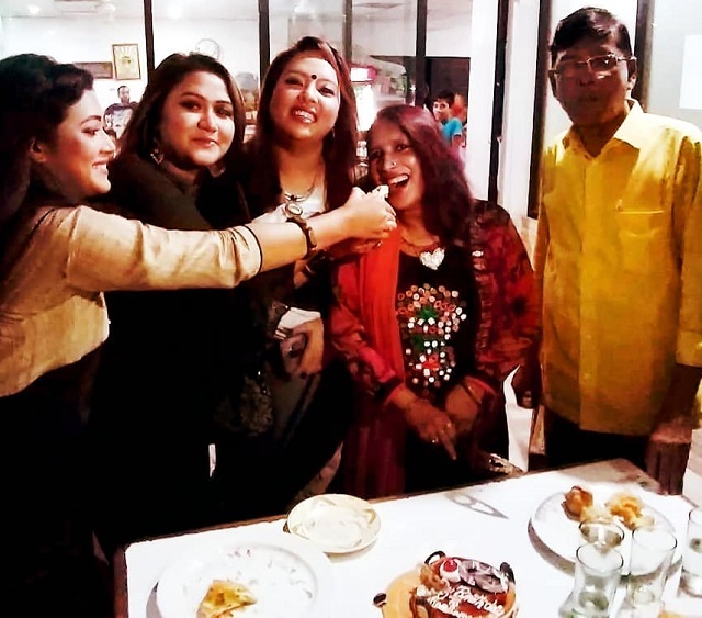 nina+samanta+singer+hbd+mbd-2