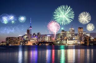 fireworks-toronto-skyline