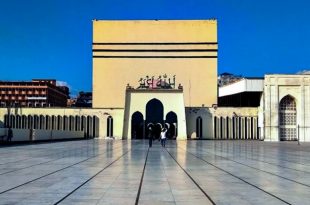 Baitul-Mukarram-National-Mosque-Dhaka-770x420